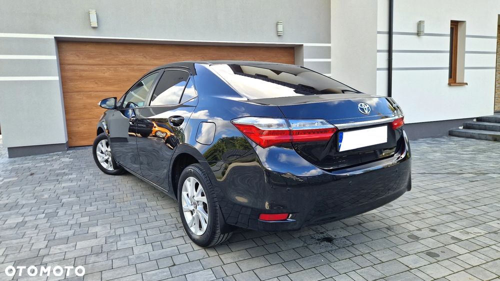 Toyota Corolla 1.6 Classic Plus - 2