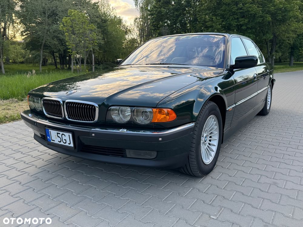BMW Seria 7 750i - 2