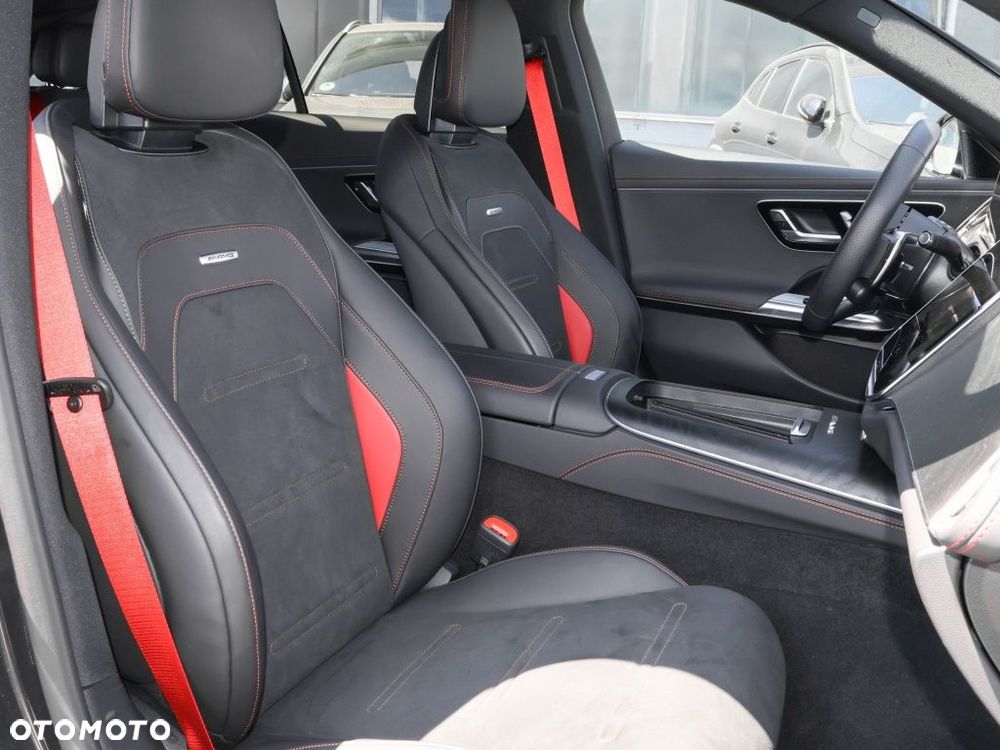 Mercedes-Benz Klasa E AMG 53 4Matic+ AMG SPEEDSHIFT TCT 9G - 4