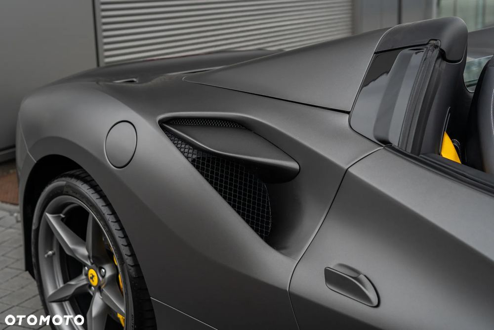 Ferrari F8 Spider 458 - 13