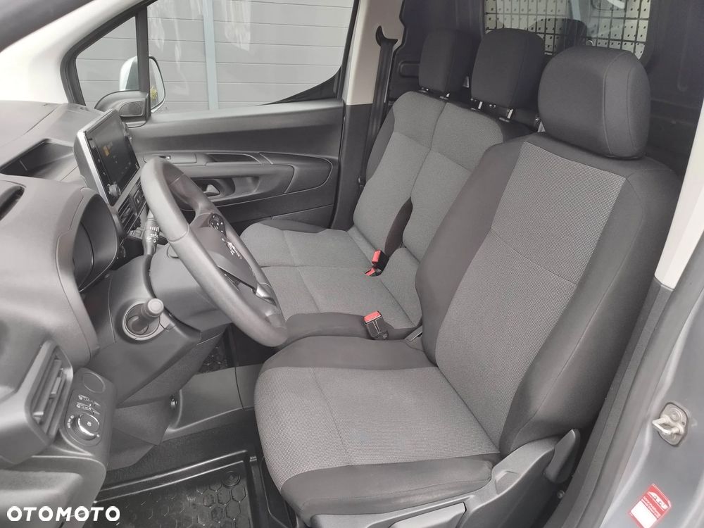 Opel COMBO MAXI 3 OSOBY - 19