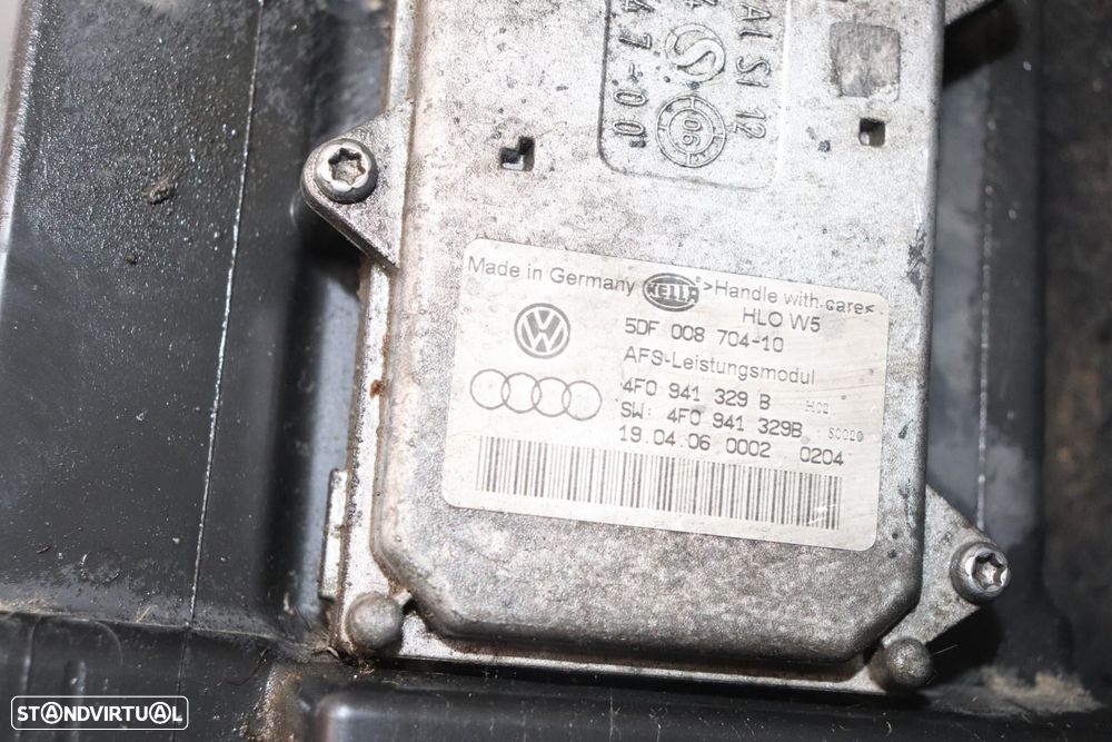 FAROL DIREITO AUDI A6 BERLINA 4F2 - 2