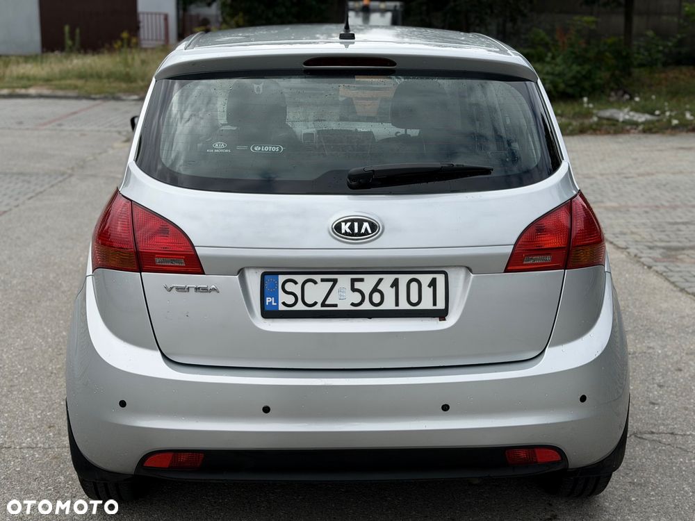 Kia Venga 1.4 L - 6