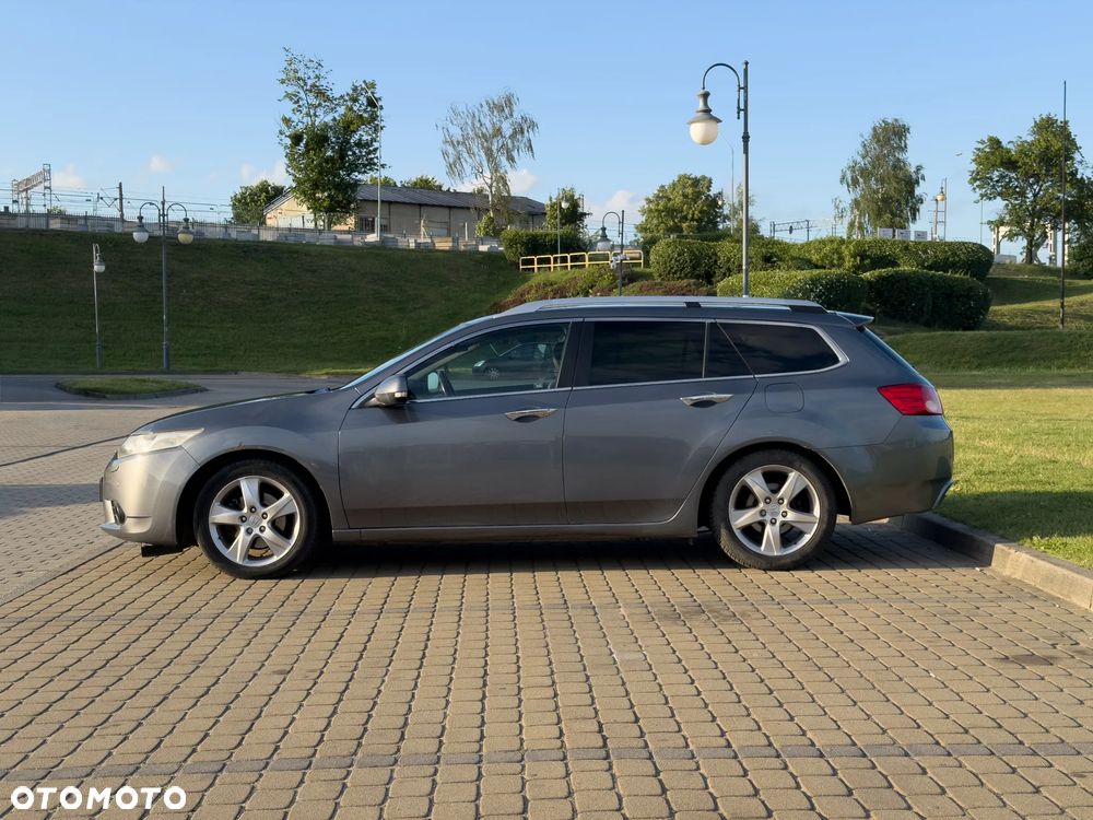 Honda Accord 2.0 Executive - 11