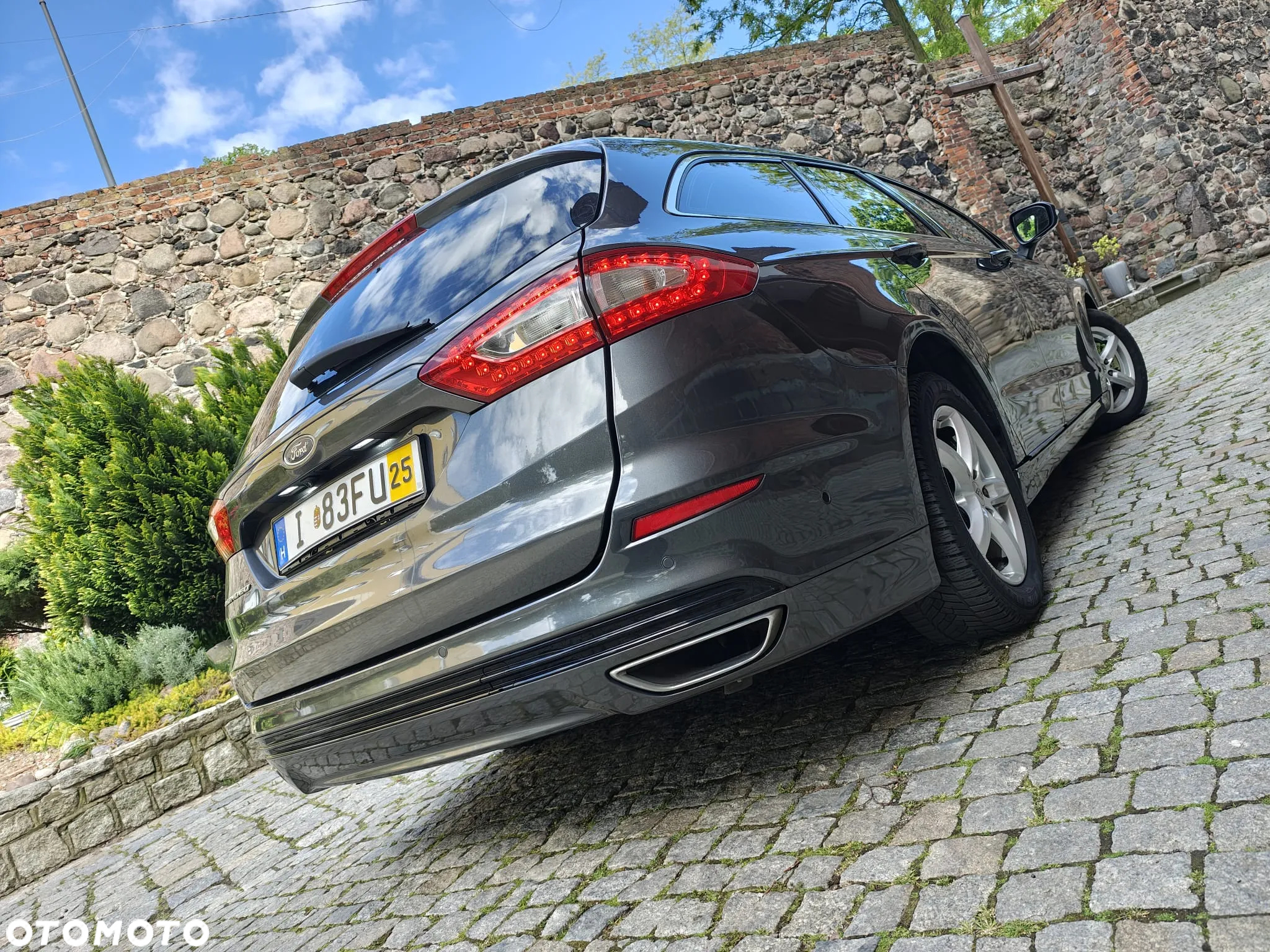 Ford Mondeo - 36