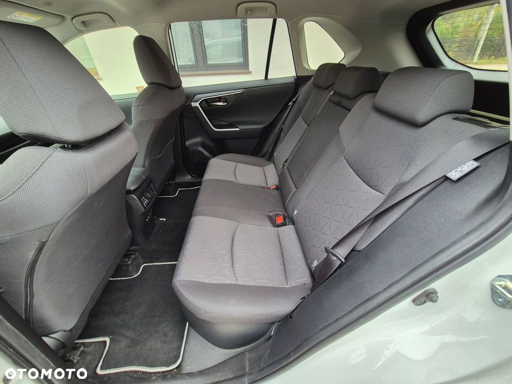Toyota RAV4 - 8