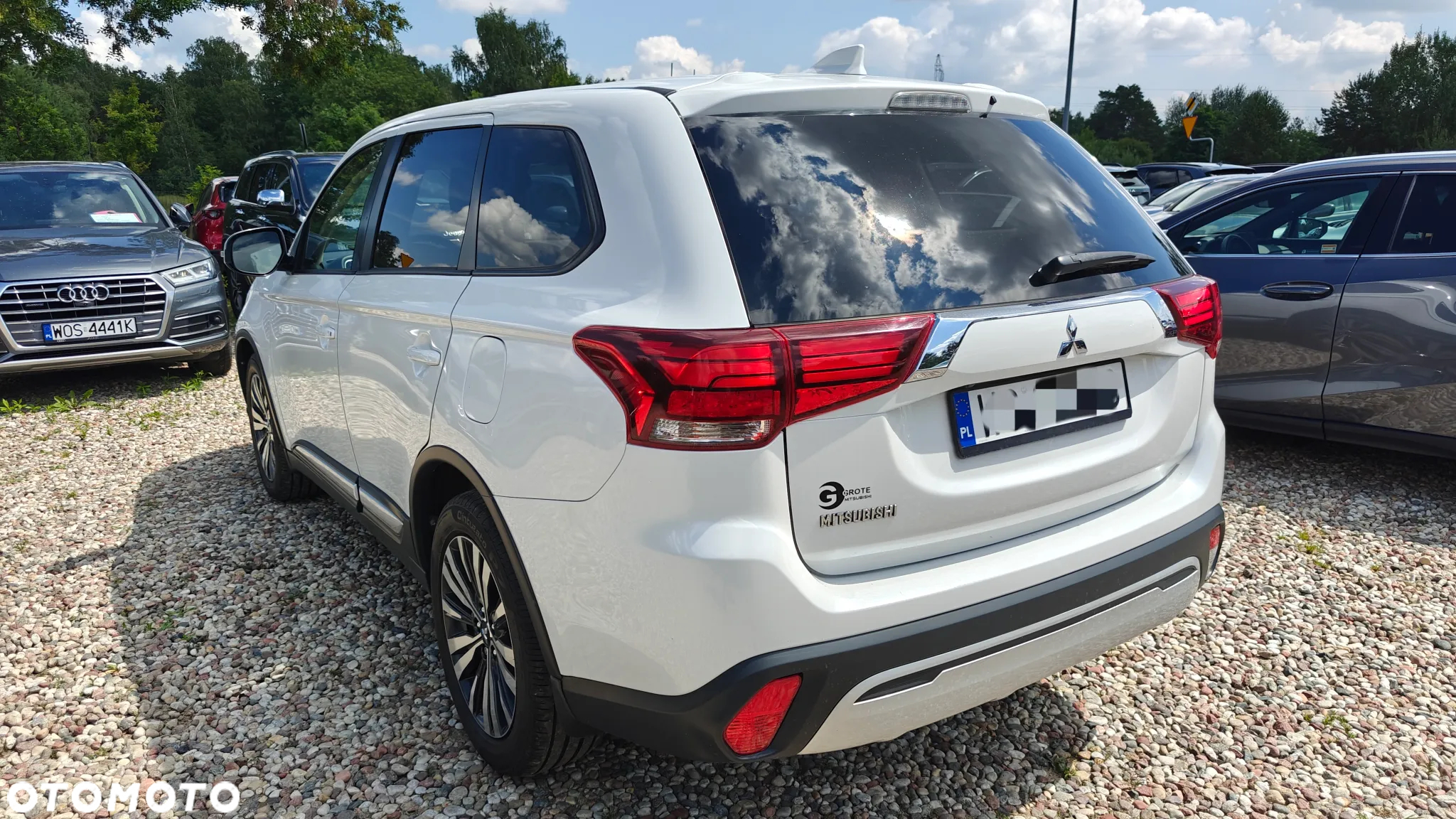 Mitsubishi Outlander 2.4 4WD CVT Instyle - 5