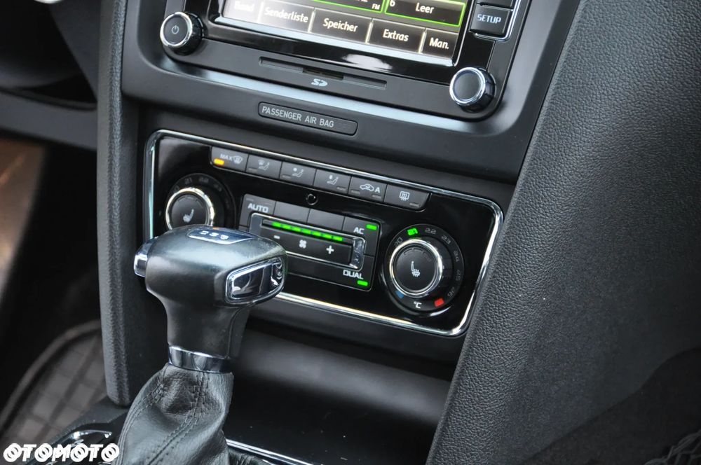 Skoda Superb 2.0 TDI DSG Exclusive - 35