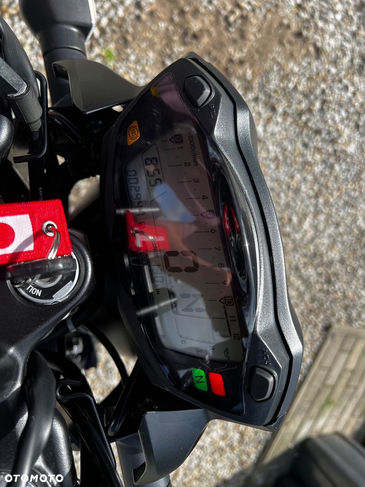 Suzuki SV - 5