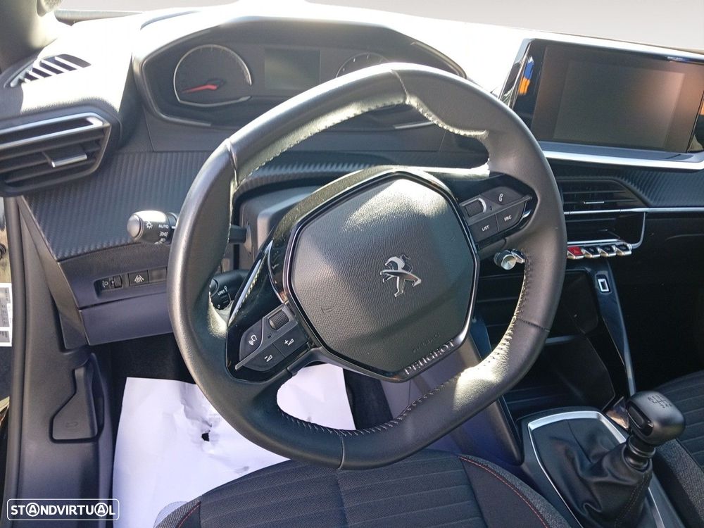 Peugeot 2008 1.2 PureTech Active Pack - 12