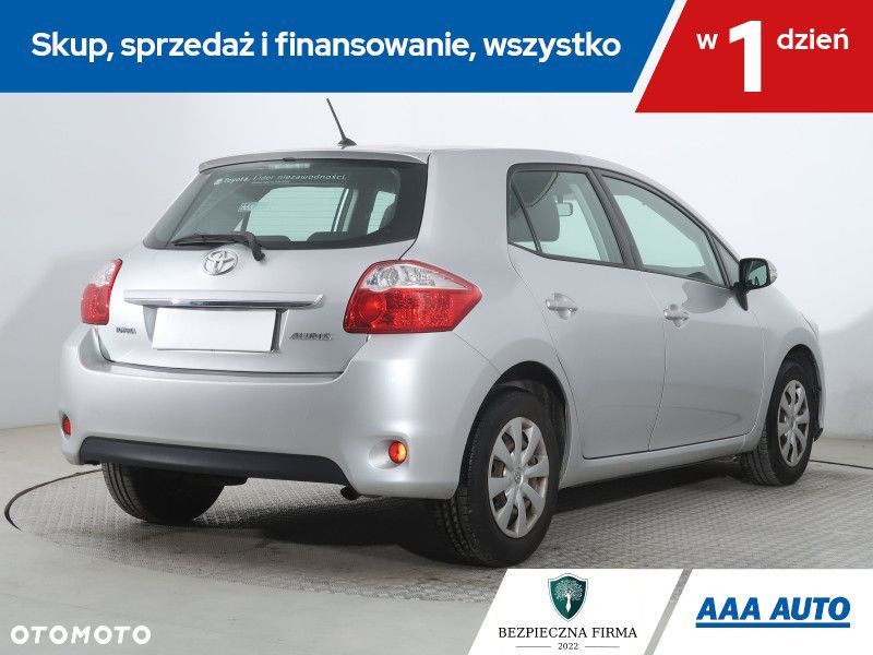 Toyota Auris - 7