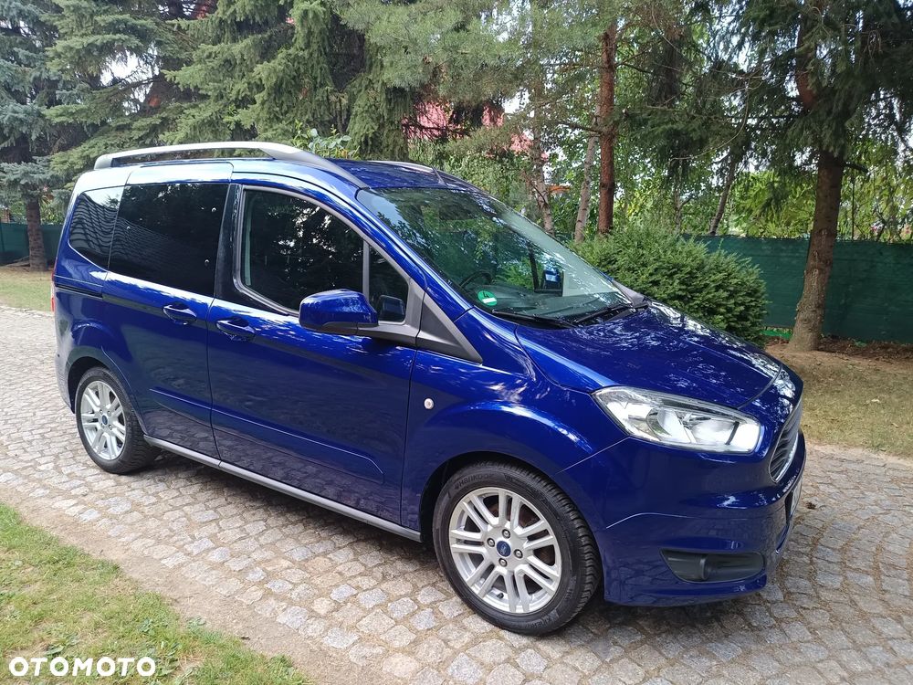Ford Tourneo Courier 1.0 EcoBoost S&S Titanium - 24