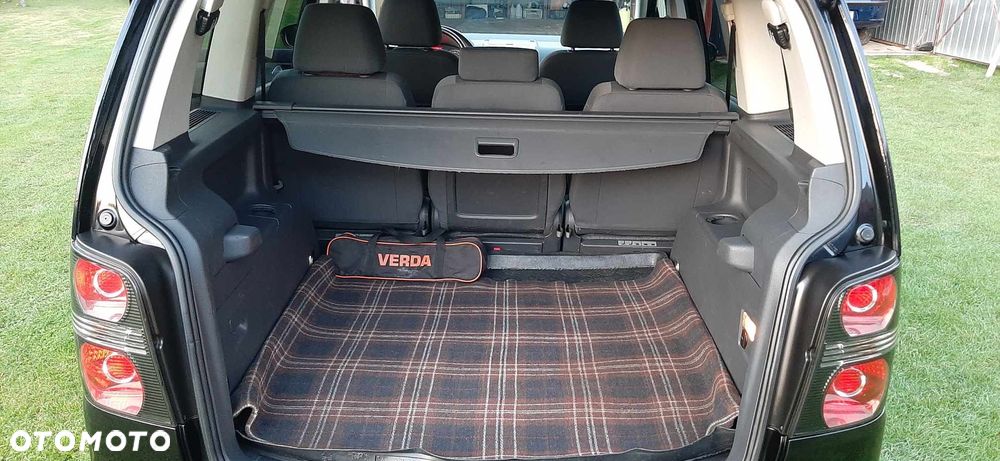 Volkswagen Touran 2.0 TDI DPF Comfortline - 9