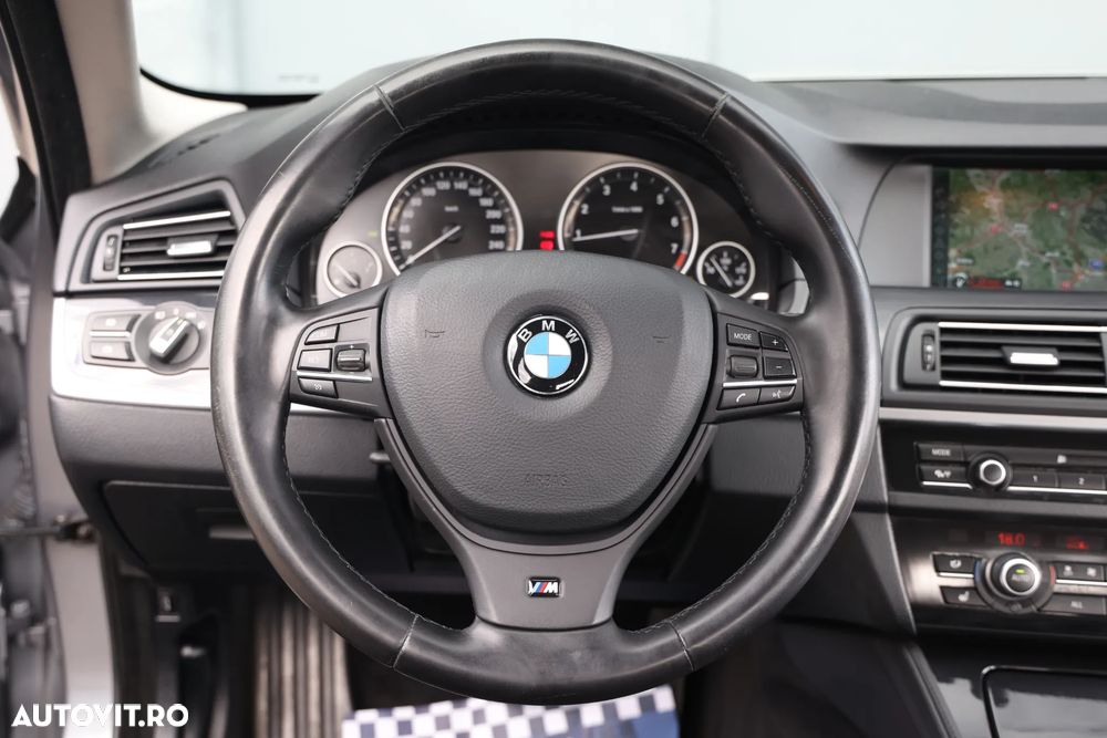 BMW Seria 5 520i Aut. Modern Line - 30