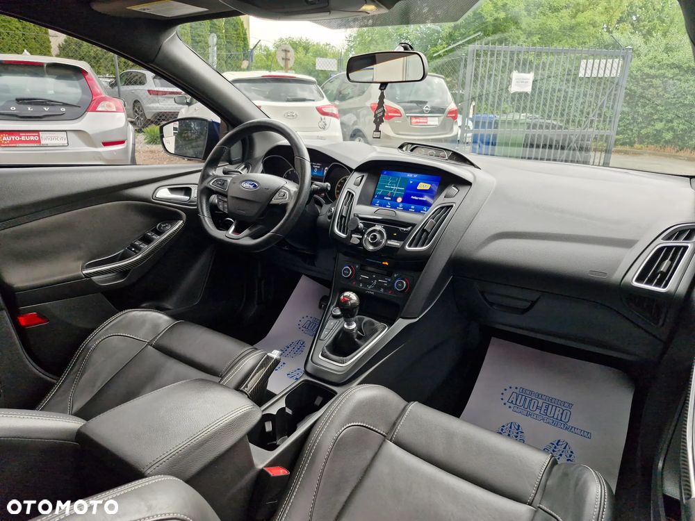 Ford Focus 2.0 EcoBoost ST mit Leder-Exclusiv-Paket - 23
