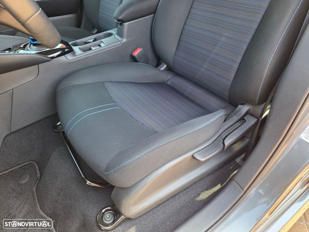 Nissan Leaf N-Connecta Two Tone - 16