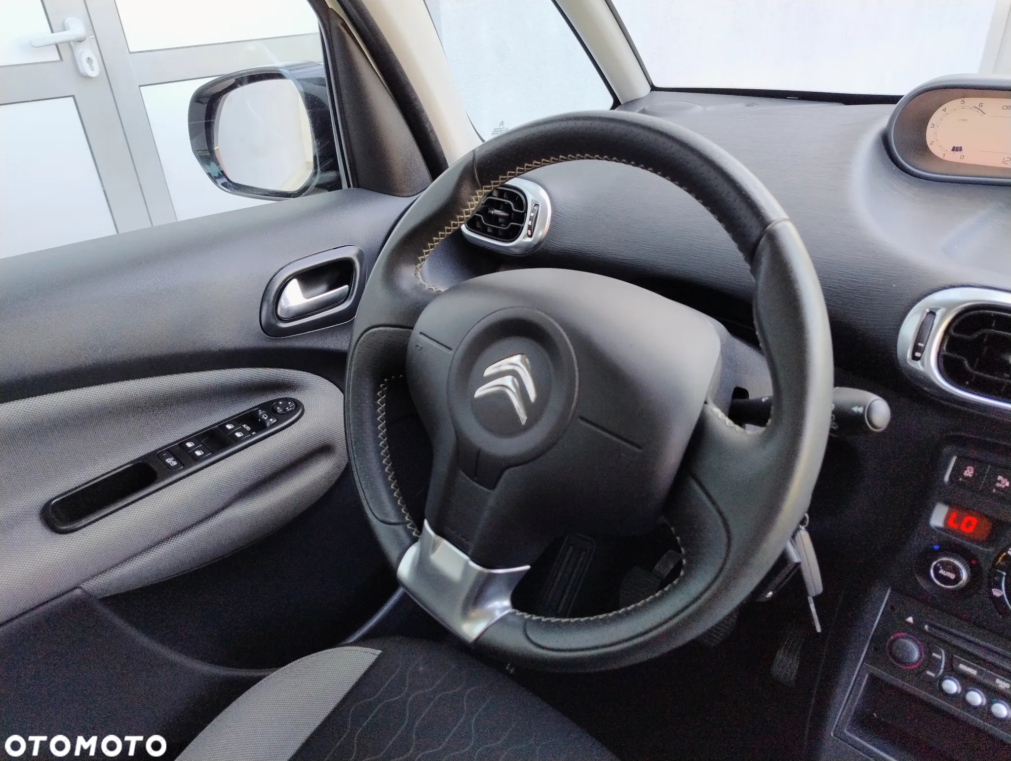 Citroën C3 Picasso 1.4i Exclusive - 14