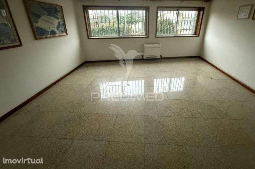 Armazém - Escapães - Grande imagem: 4/5