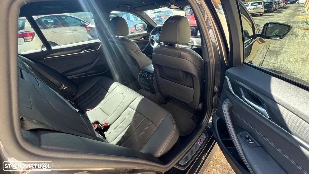 BMW 520 d Pack Desportivo M Auto - 13