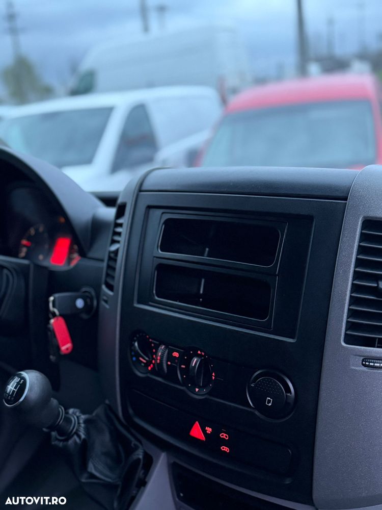 Volkswagen CRAFTER CU FRIG si SISTEM CARLIGE -  VARIANTA LUNGA - 11