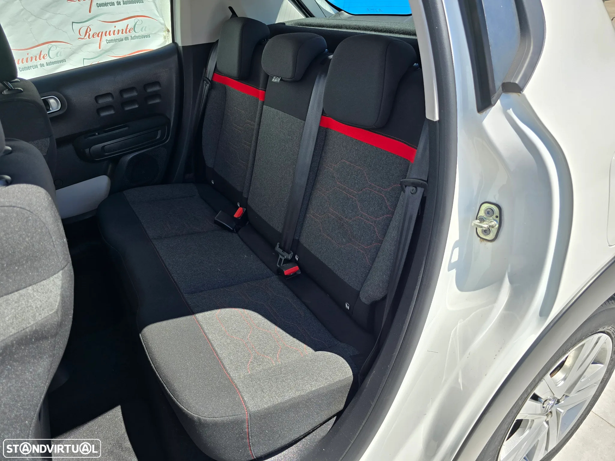 Citroën C3 1.2 PureTech Shine EAT6 - 17
