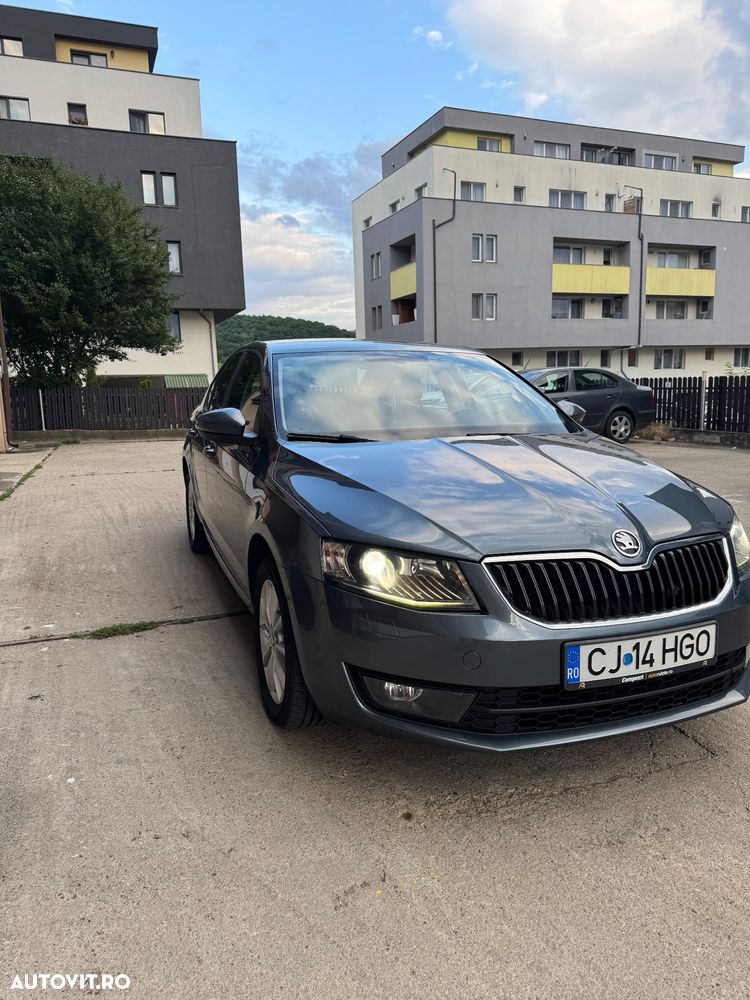 Skoda Octavia 2.0 TDI DSG Style - 17
