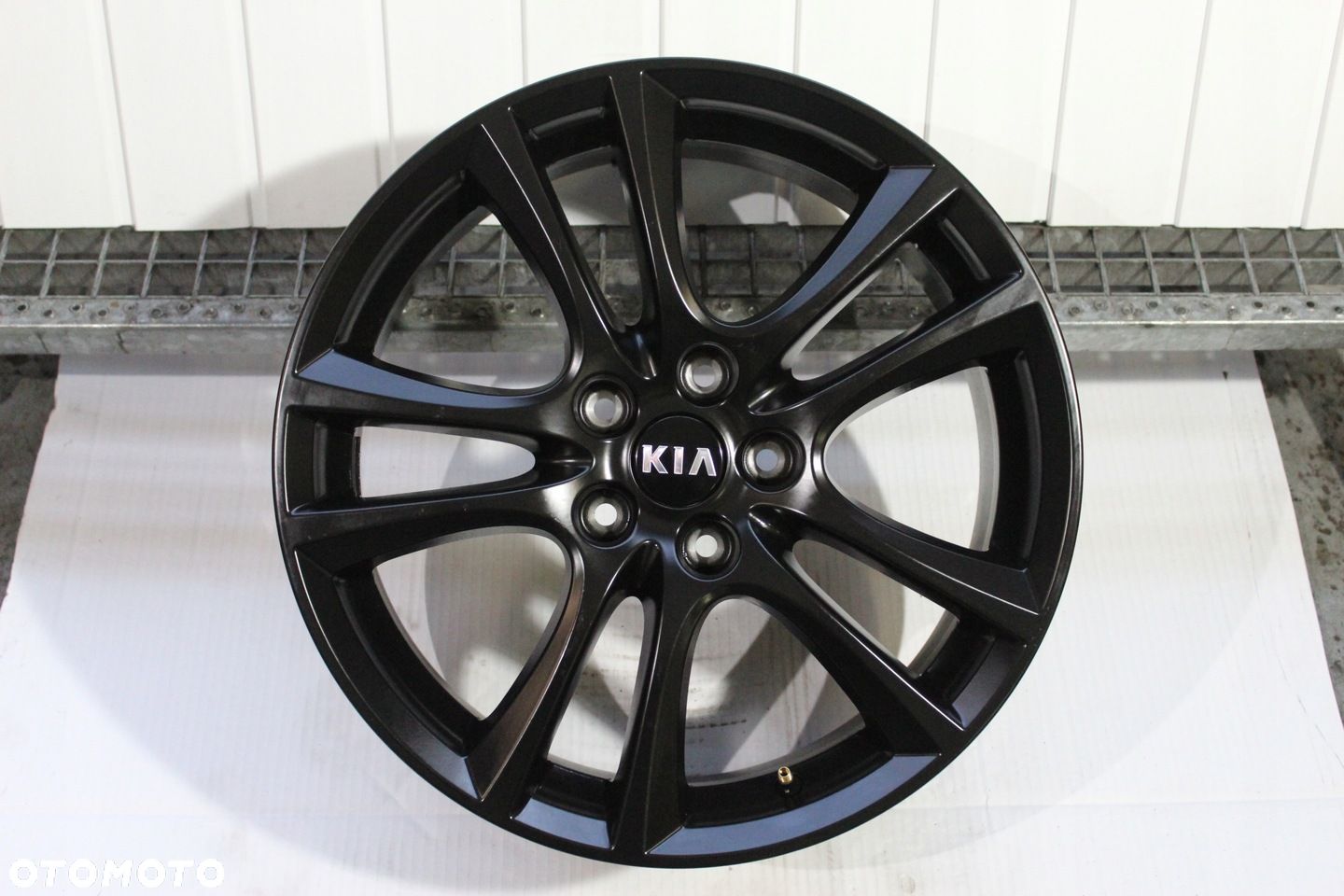 1x KIA IRMSCHER MAK 18cali 5x114,3 7,5J ET50 AT7580 F05X - 1