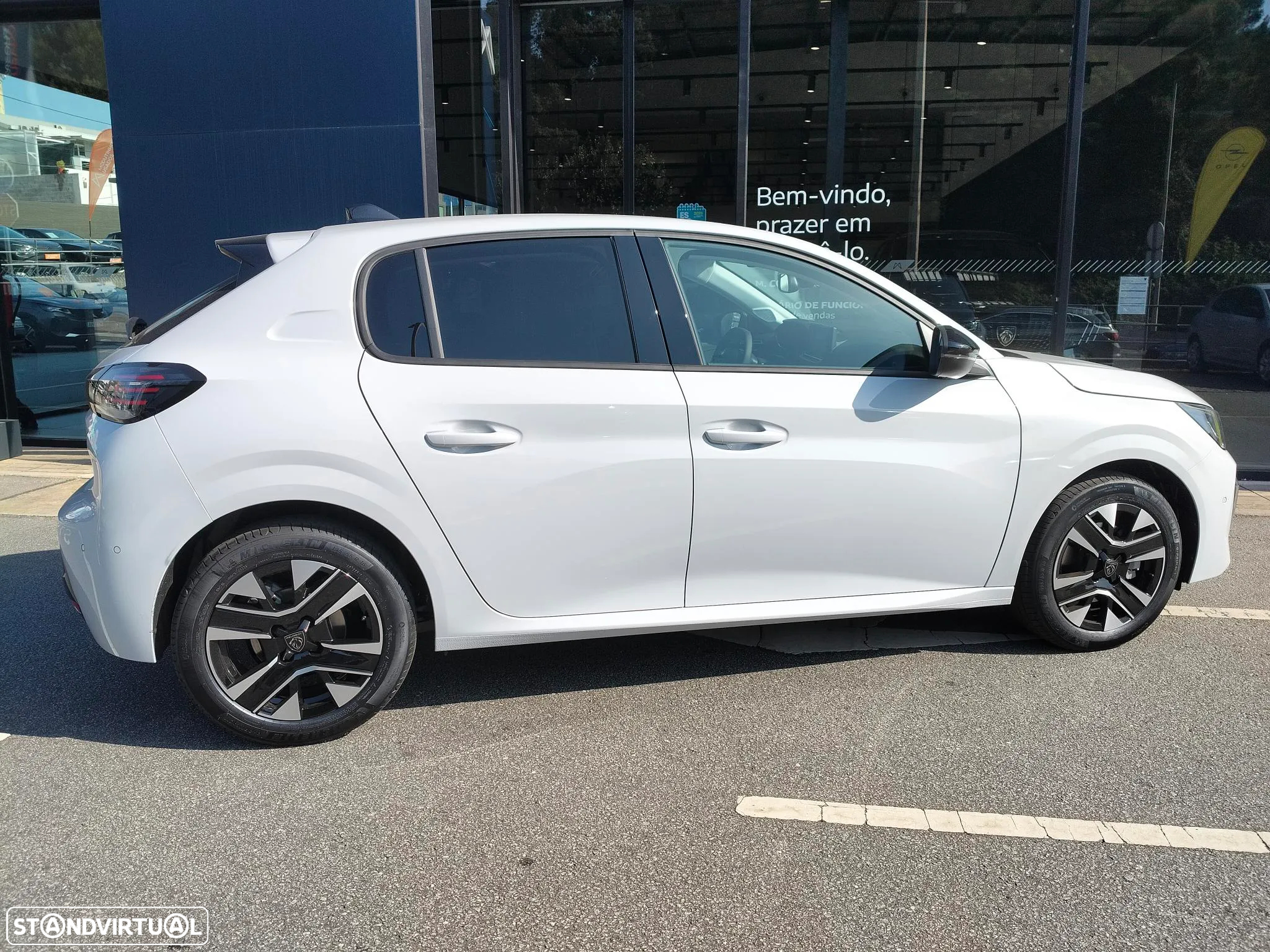 Peugeot 208 1.2 PureTech Allure - 5