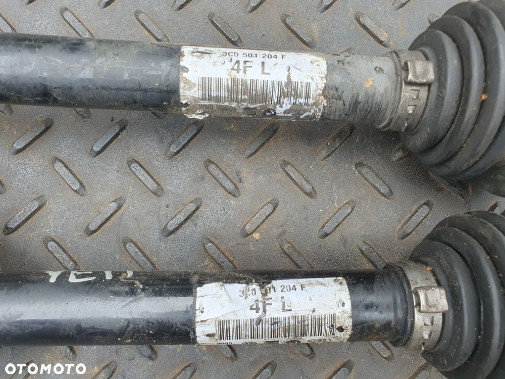 SKODA YETI AUDI A1 TT VW PASSAT B6 PÓŁOŚ PRAWA TYLNA PRAWY TYŁ 3C0501204F ORYGINAŁ NISKI PRZEBIEG POSIADAM 2SZT - 2