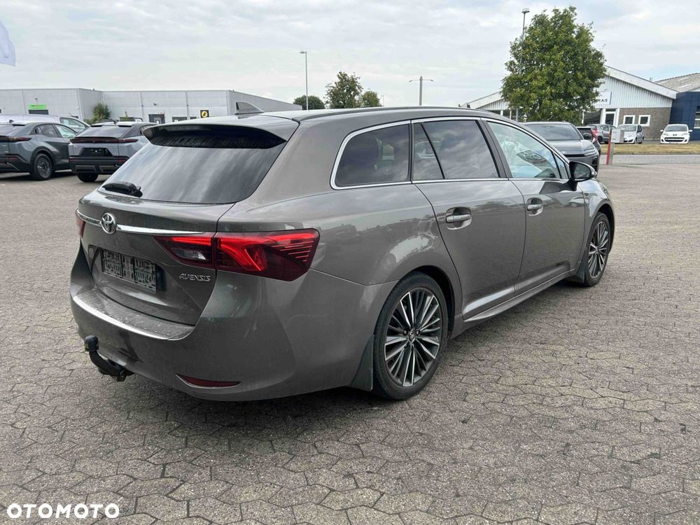 Toyota Avensis Touring Sports 1.8 Business Edition - 17