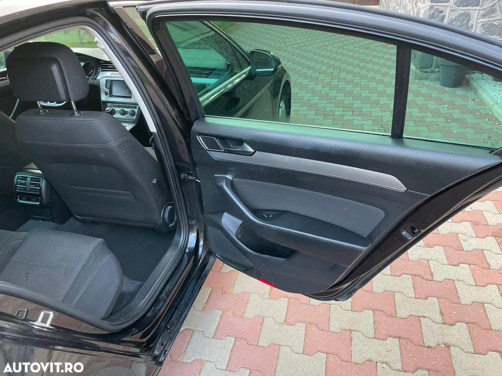 Volkswagen Passat 2.0 TDI (BlueMotion Technology) Comfortline - 12