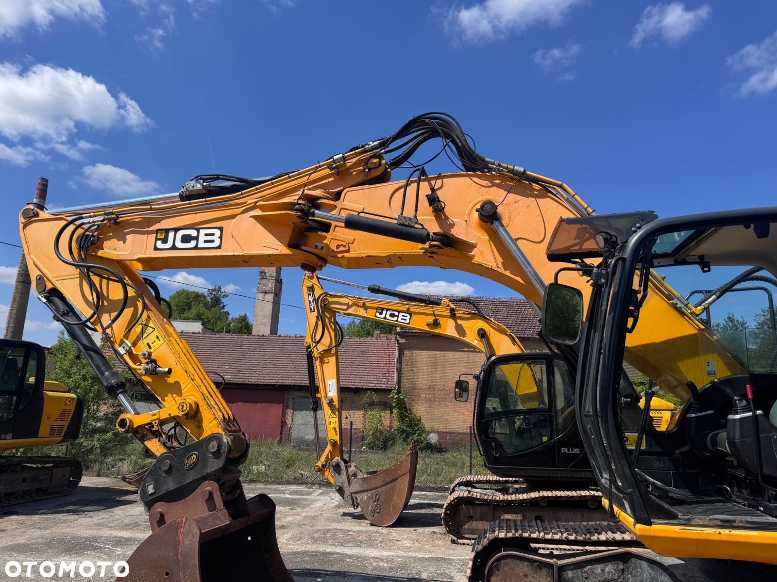 JCB JS210LC - 5