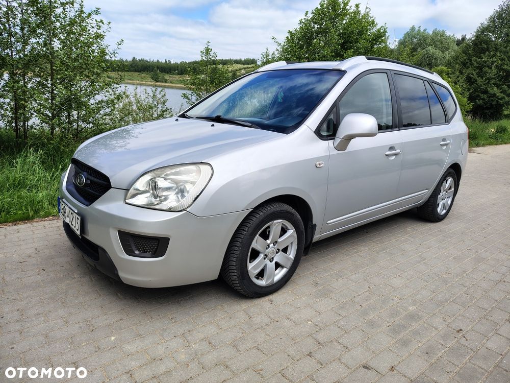 Kia Carens - 2