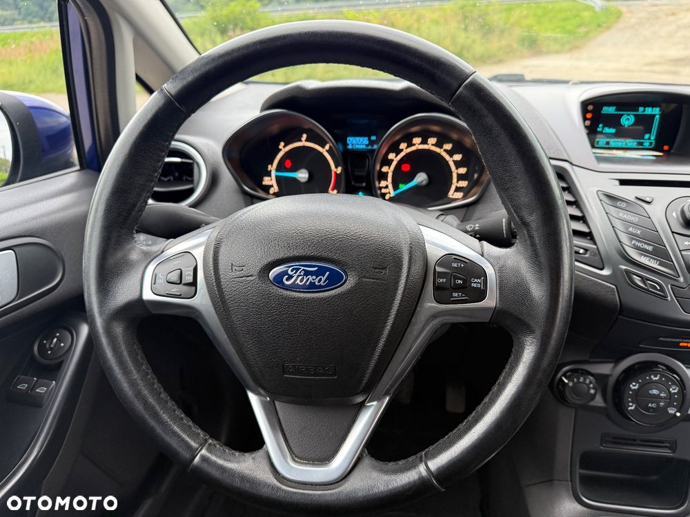 Ford Fiesta - 25