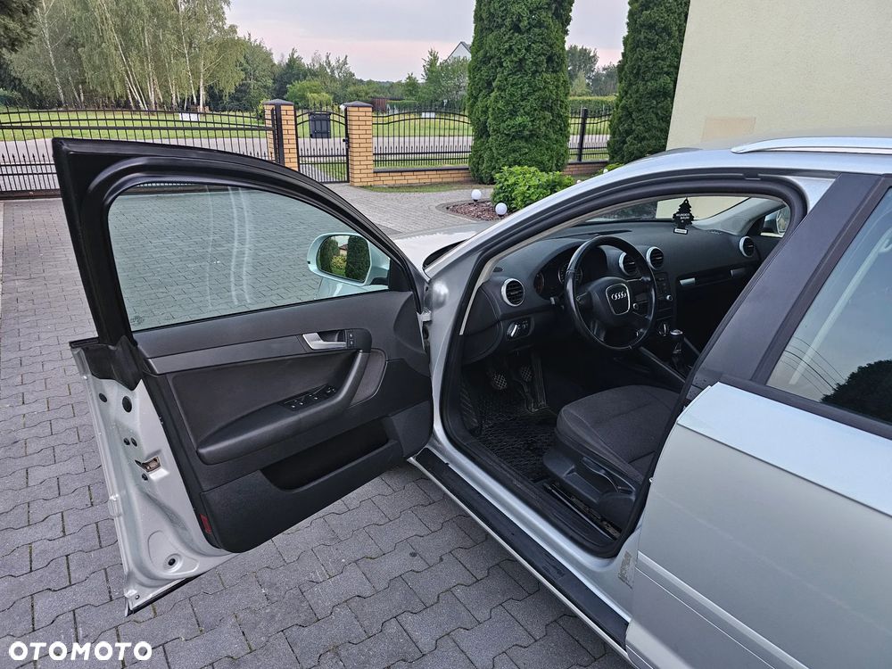 Audi A3 Sportback 1.6 Attraction - 10