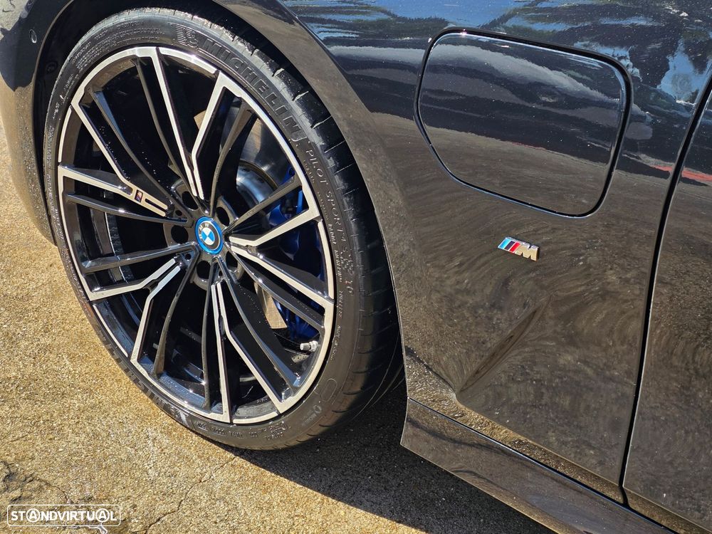 BMW 320 e Pack Desportivo M Auto - 10