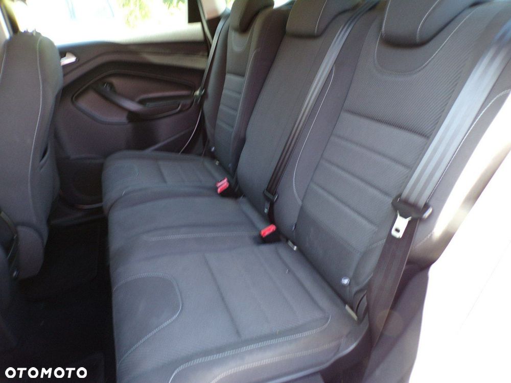 Ford Kuga - 28