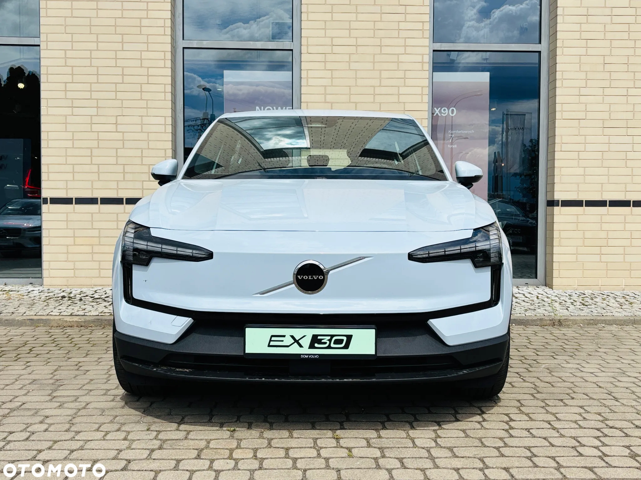 Volvo EX30 69kWh Single Motor Long Range Core - 4