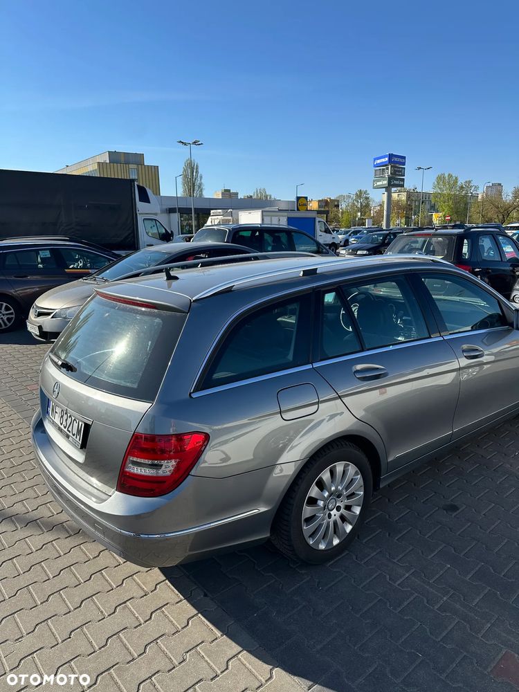 Mercedes-Benz Klasa C 180 CGI Automatik BlueEFFICIENCY Avantgarde - 3
