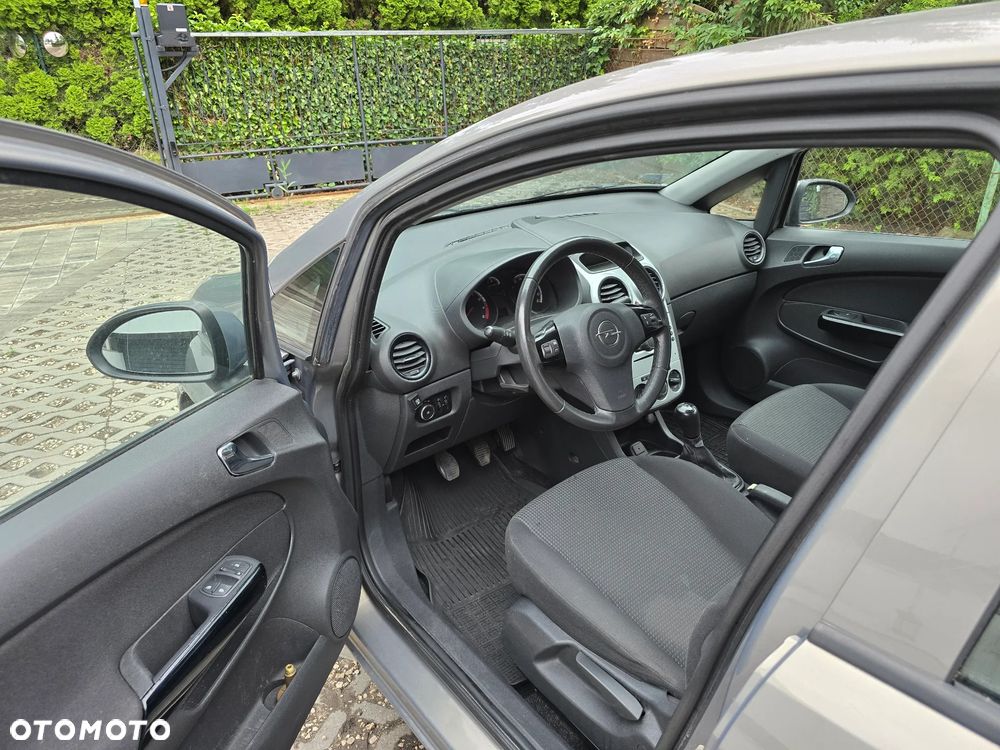 Opel Corsa 1.2 16V Enjoy - 12