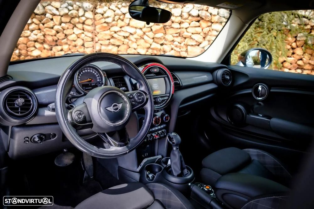 MINI 3 Portas Cooper D Auto - 5