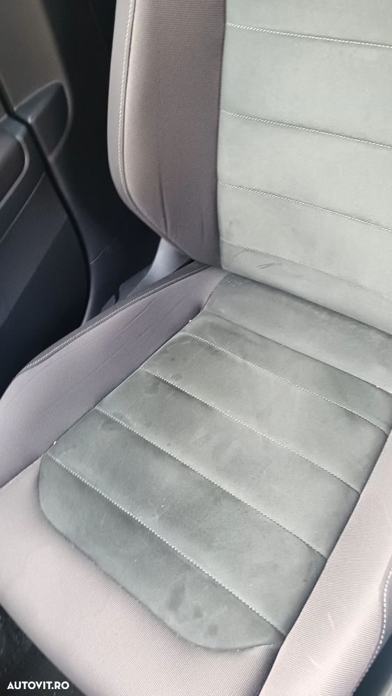 Volkswagen Golf 2.0 TDI (BlueMotion Technology) Highline - 19