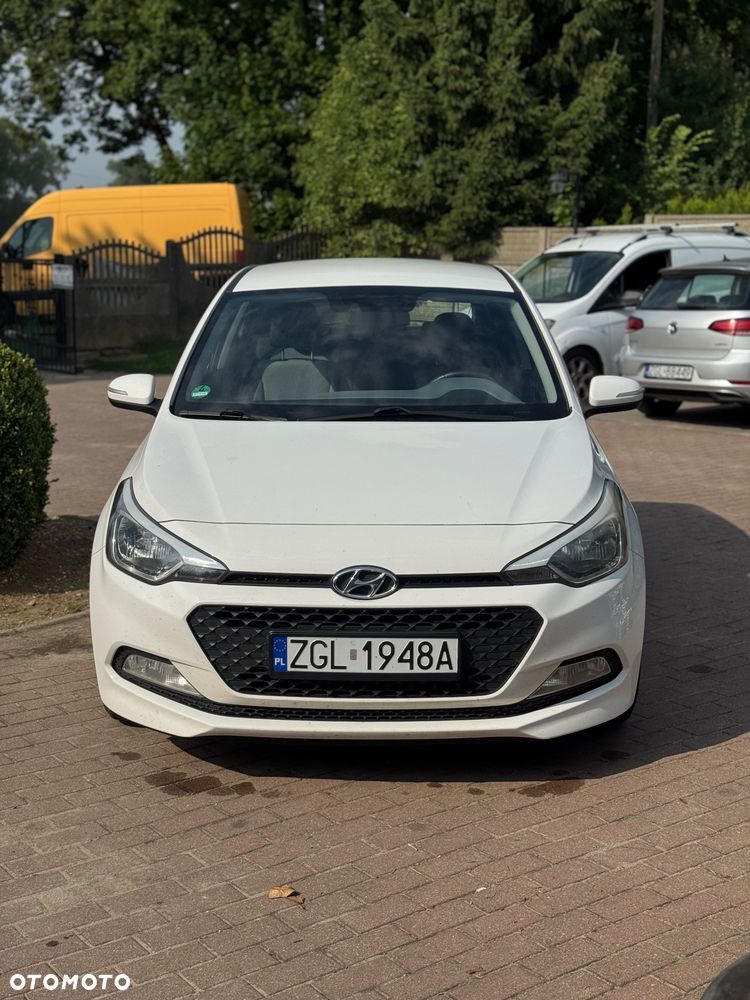 Hyundai i20 1.1 CRDi YES Gold - 3