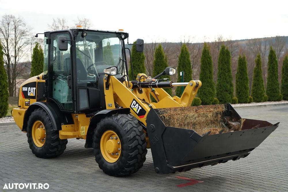 Cat 906M / ÎNCĂRCĂTOR PE ROȚI / 2019 / CUPĂ CU FALCI / - 14