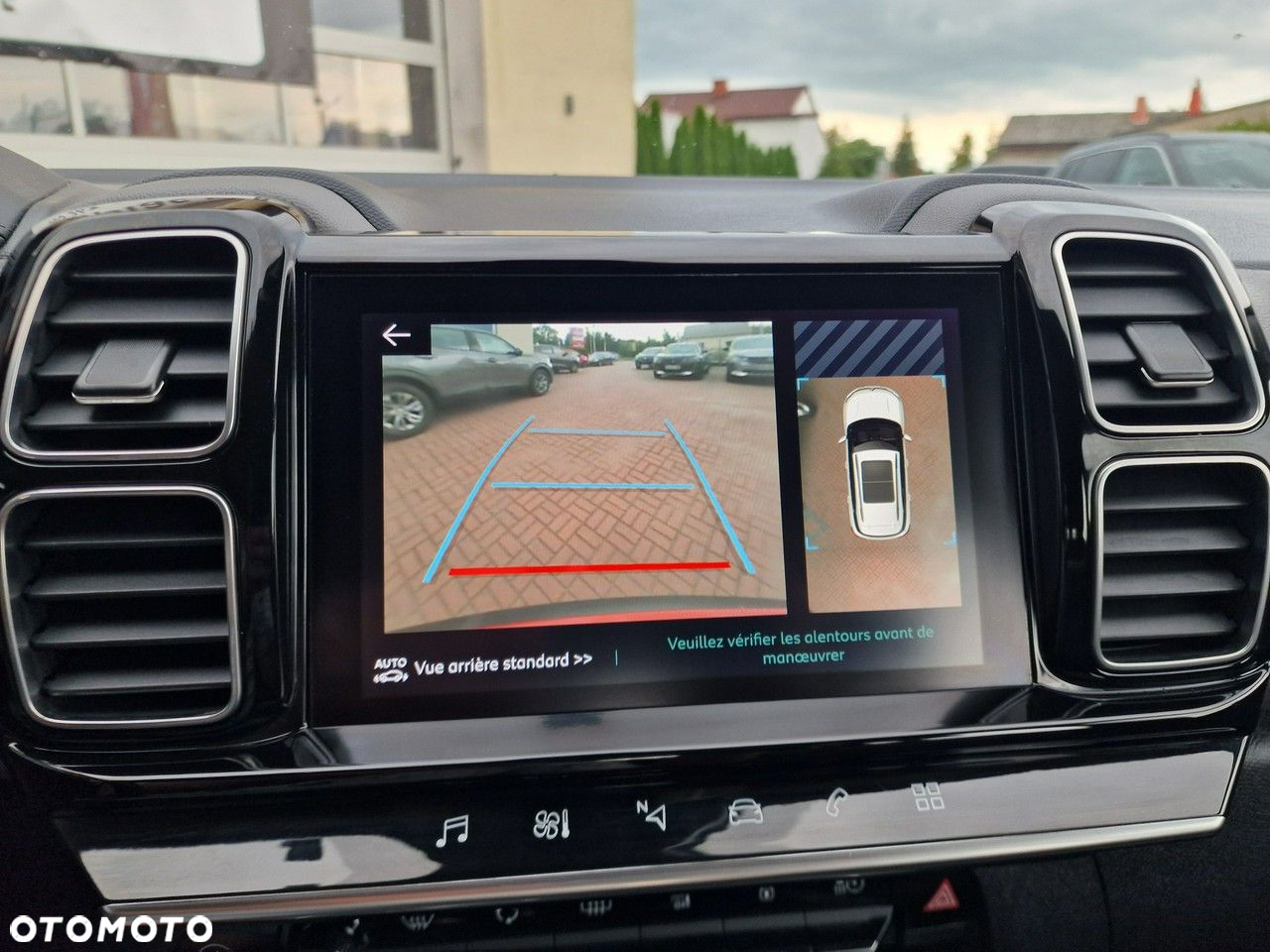 Citroën C5 Aircross Hybrid 225 e.EAT8 FEEL PACK - 31