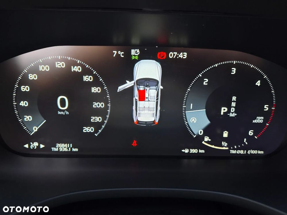 Volvo XC 60 B4 D AWD Essential - 21