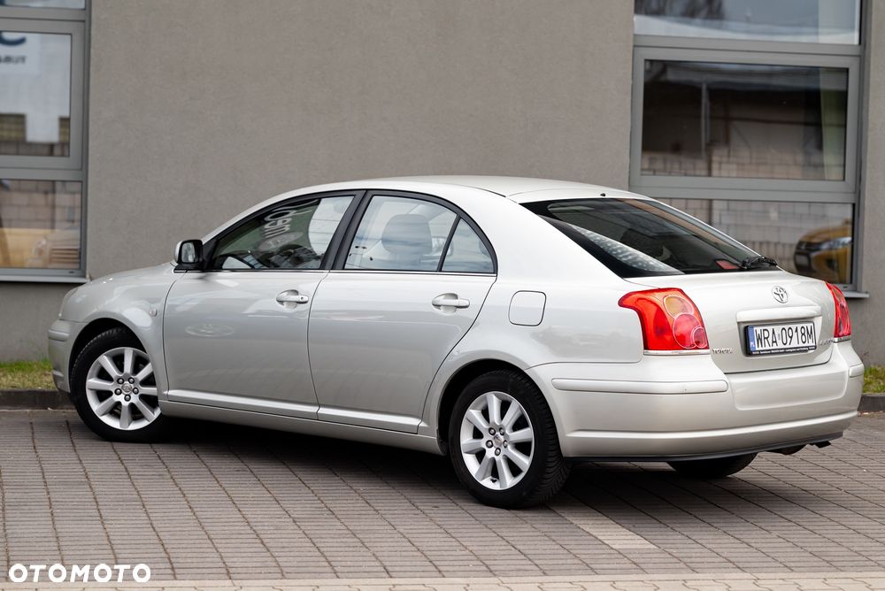 Toyota Avensis 1.8 VVT-i Executive - 14