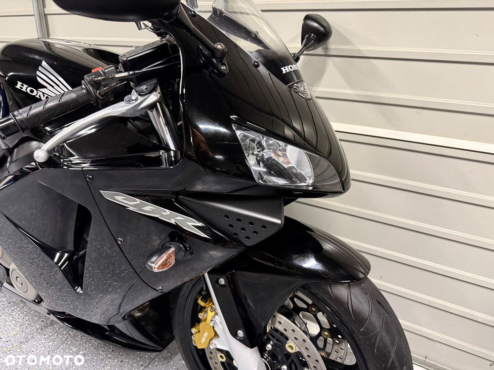 Honda CBR - 8