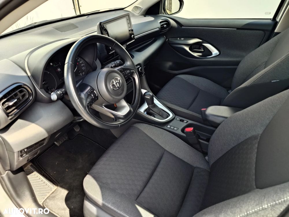 Toyota Yaris 1.5 VVT-i HSD Dynamic - 19