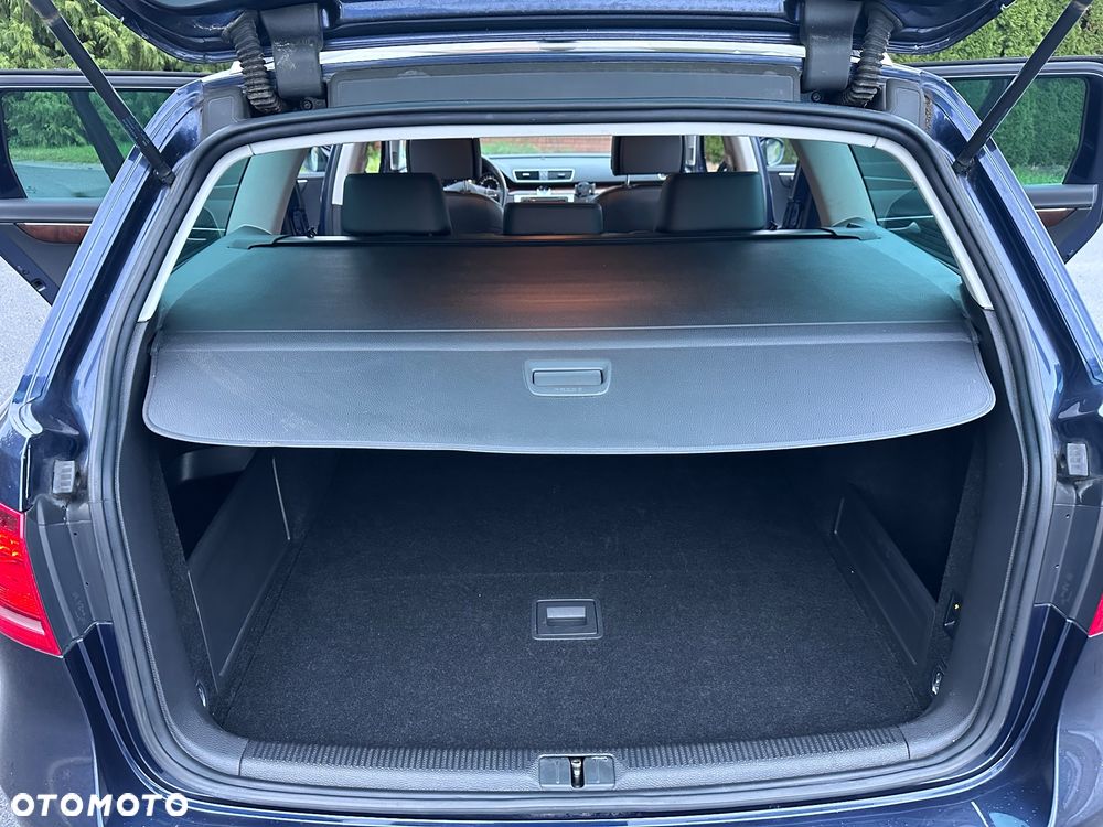 Volkswagen Passat 2.0 TDI Highline - 30